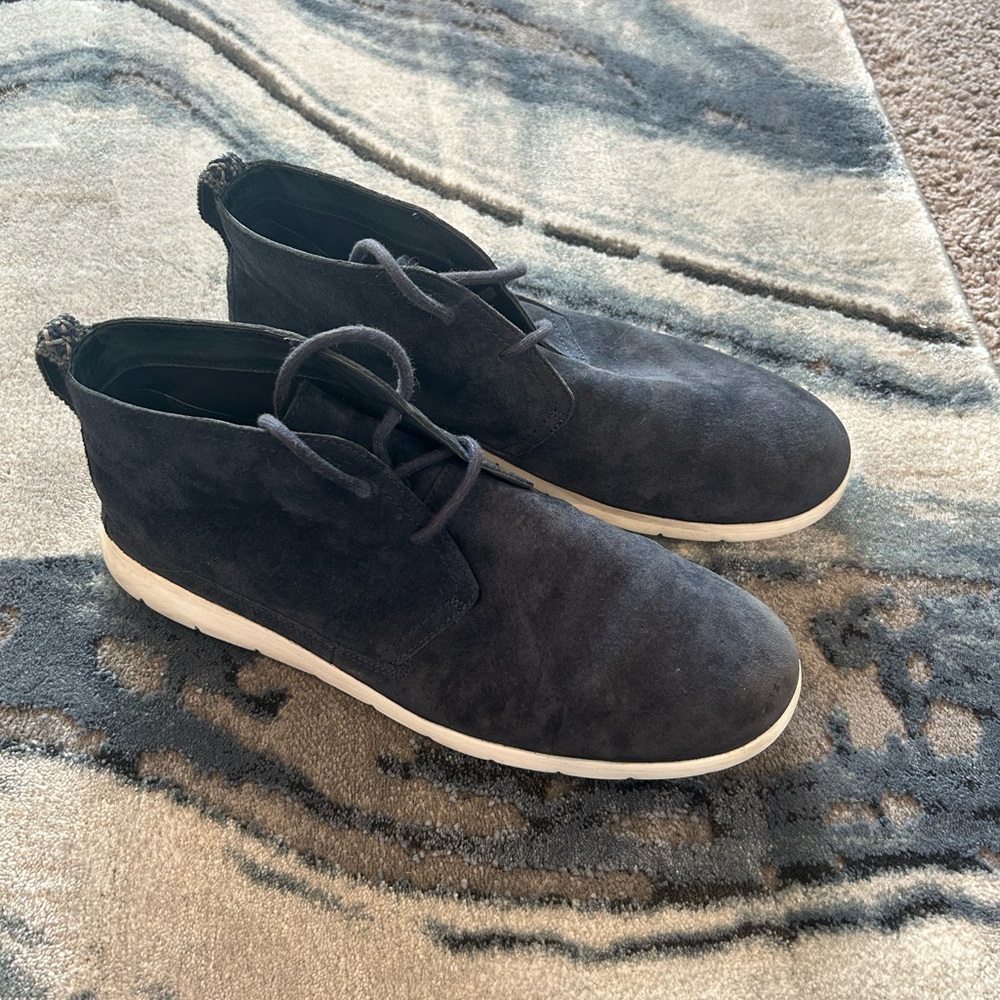 UGG Men's Midnight Suede Chukka Boots